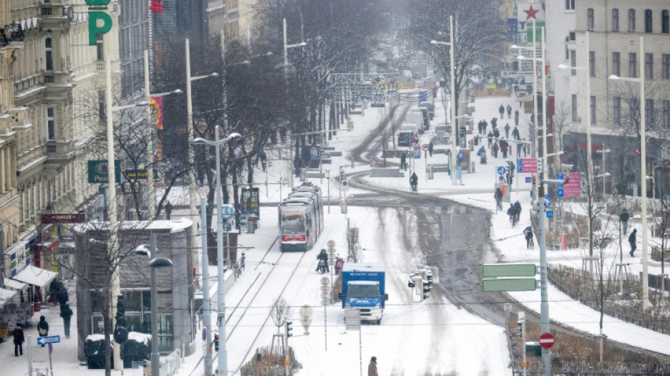 Freezing rain paralyses transport in Central Europe