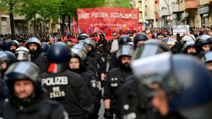 Demonstration "Revolution&auml;rer 1. Mai" zieht durch Berlin - Tausende erwartet