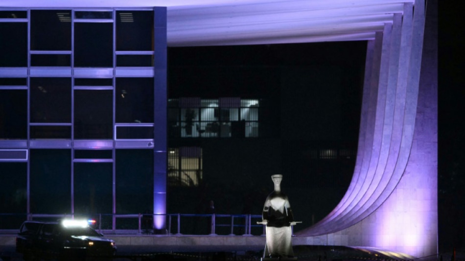 Uma pessoa &eacute; encontrada morta ap&oacute;s explos&otilde;es perto do STF