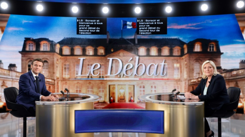 Pr&eacute;sidentielle: Macron, Le Pen misent sur la proximit&eacute; apr&egrave;s le d&eacute;bat
