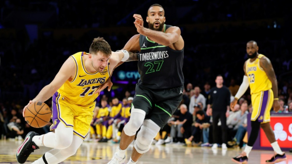 Play-offs NBA: les Lakers de LeBron James éliminés au premier tour par Minnesota