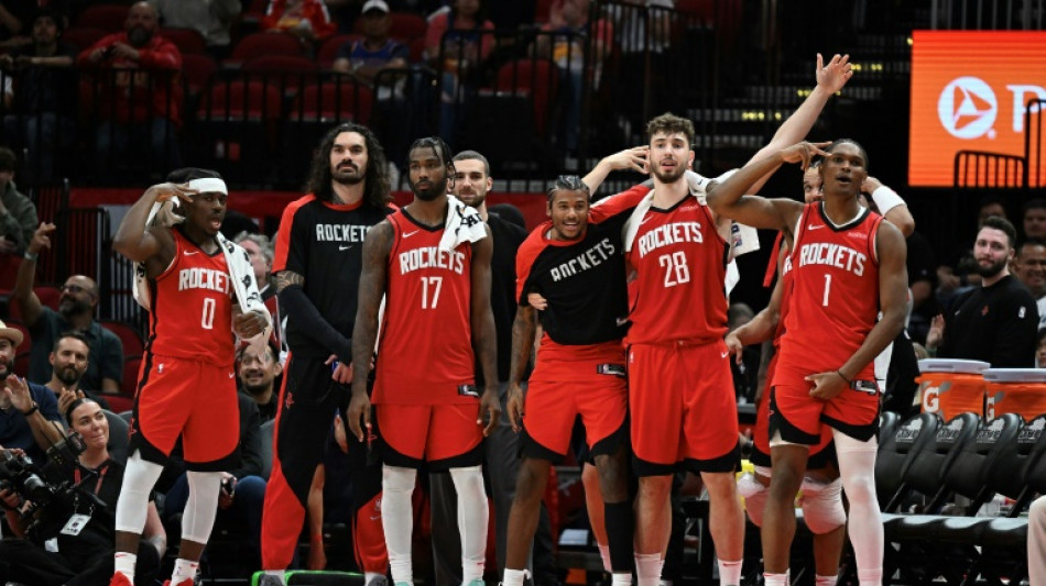 NBA: Houston qualifié pour les play-offs, fin de série pour Boston