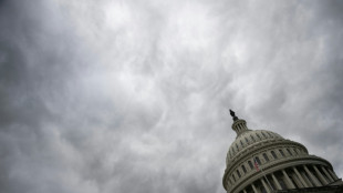 Senado dos EUA rejeita 2 projetos de ajuda financeira para seguros de saúde