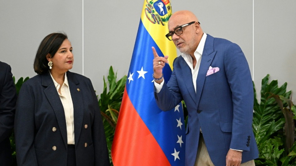 Governo e oposi&ccedil;&atilde;o t&ecirc;m primeiro encontro rumo a transi&ccedil;&atilde;o pol&iacute;tica na Venezuela