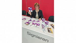 Oberärztin berührt Herzen auf der Buchmesse